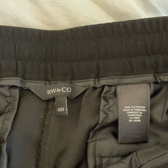 RW&Co black cropped trousers. Size medium. - Picture 2 of 5